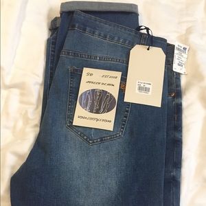 Distressed cropped jeans size 22W